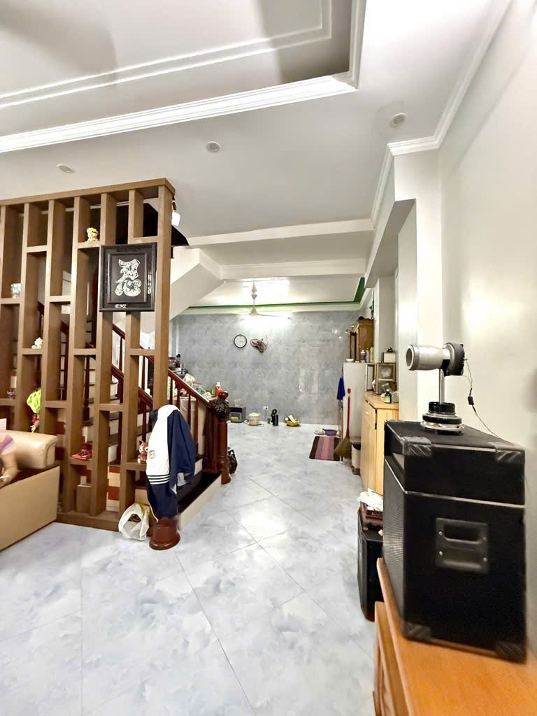 NHÀ ĐẸP 5 TẦNG PHỐ NHUỆ GIANG - Ô TÔ ĐỖ CỔNG - KINH DOANH TỐT - PHỐ LỚN HÀ ĐÔNG