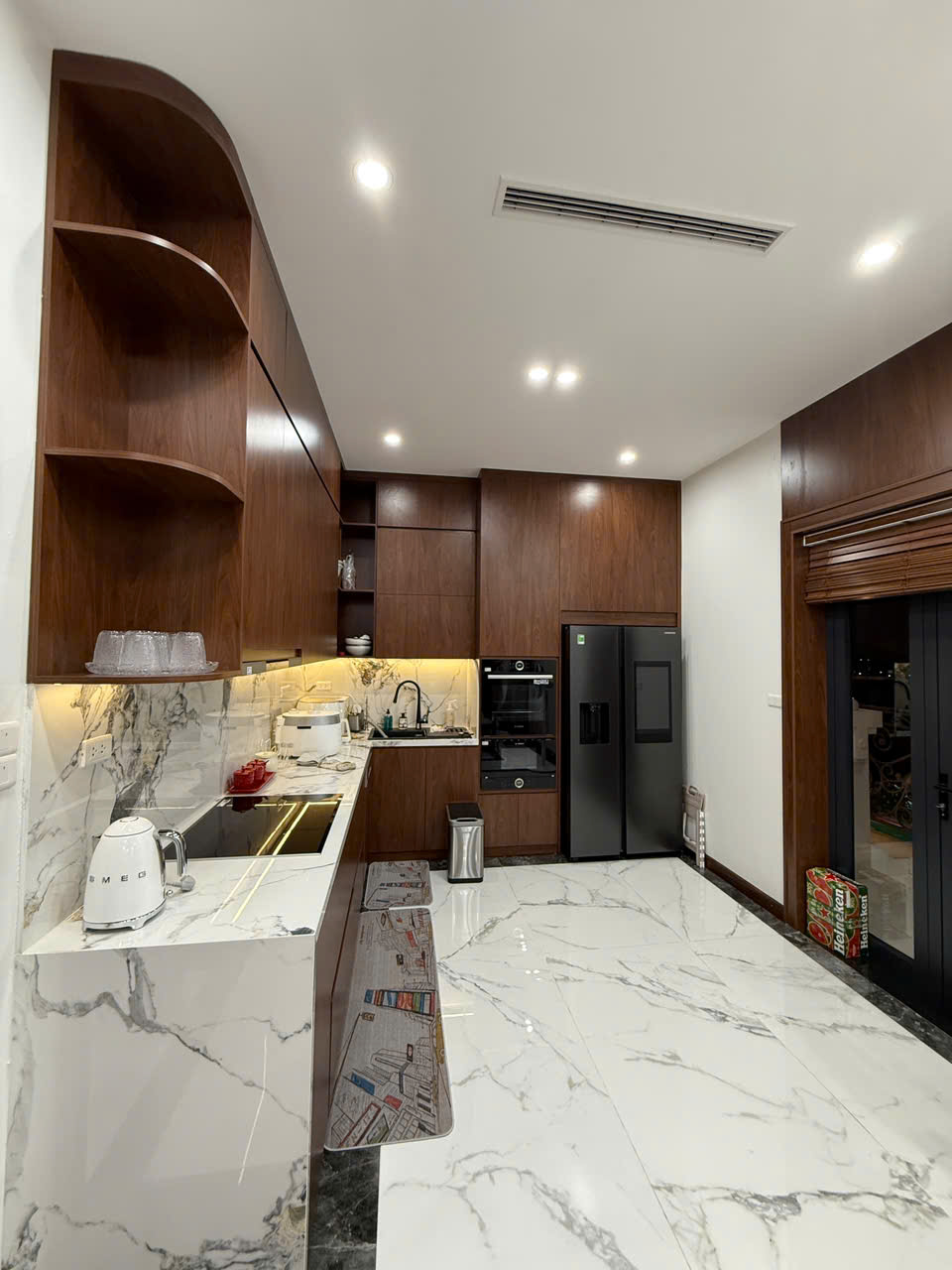Căn duy nhất, nhà Hoàng Như Tiếp, 72m, full nội thất, ngõ thông, hơn 10 tỷ.