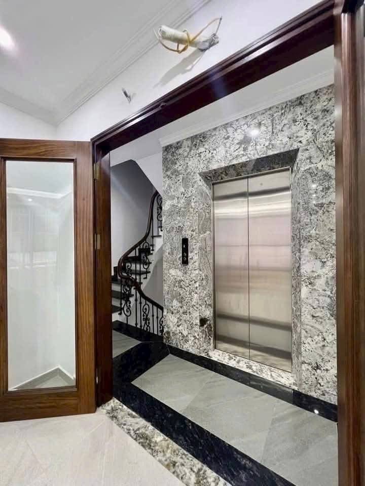 BIỆT THỰ PHỐ ĐẲNG CẤP TẠI LÂM HẠ - GARA - THANG MÁY - CHỈ HƠN 14 TỶ