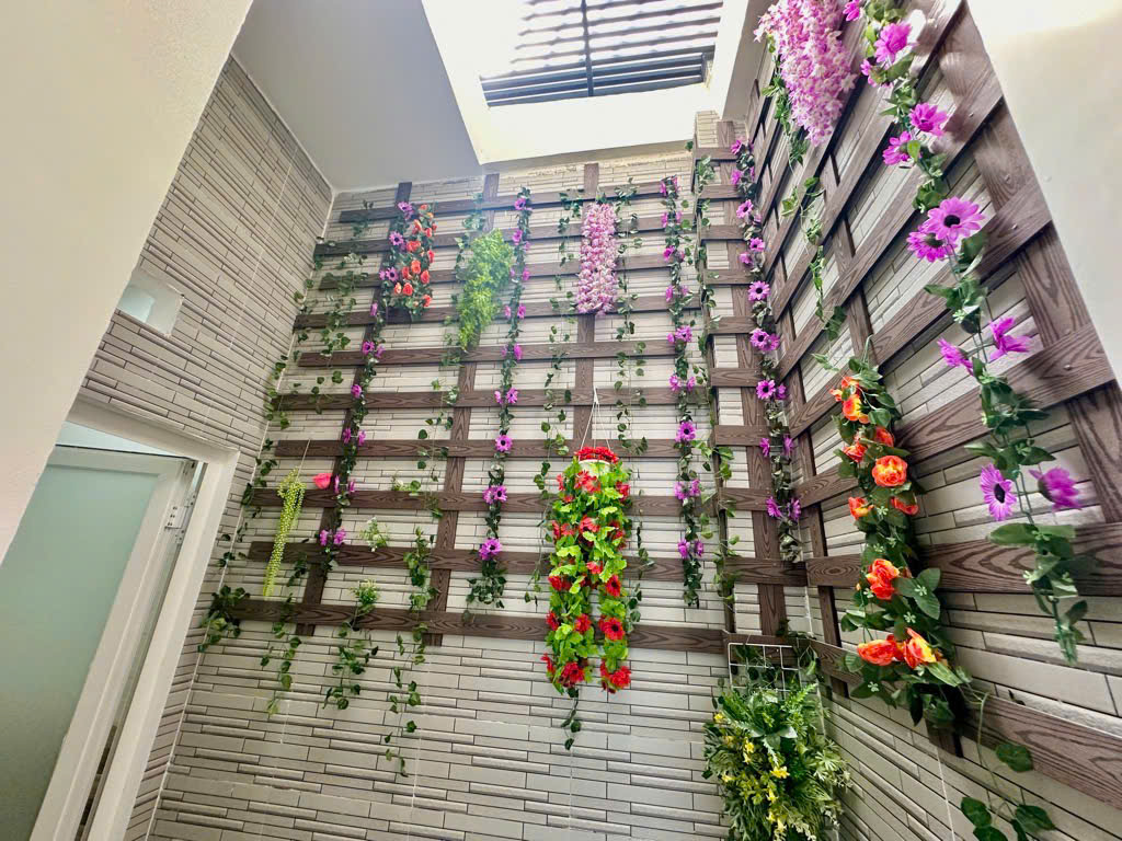 Siêu Phẩm ! Nhà 3 lầu , mới xây. Tăng ngay nội thất