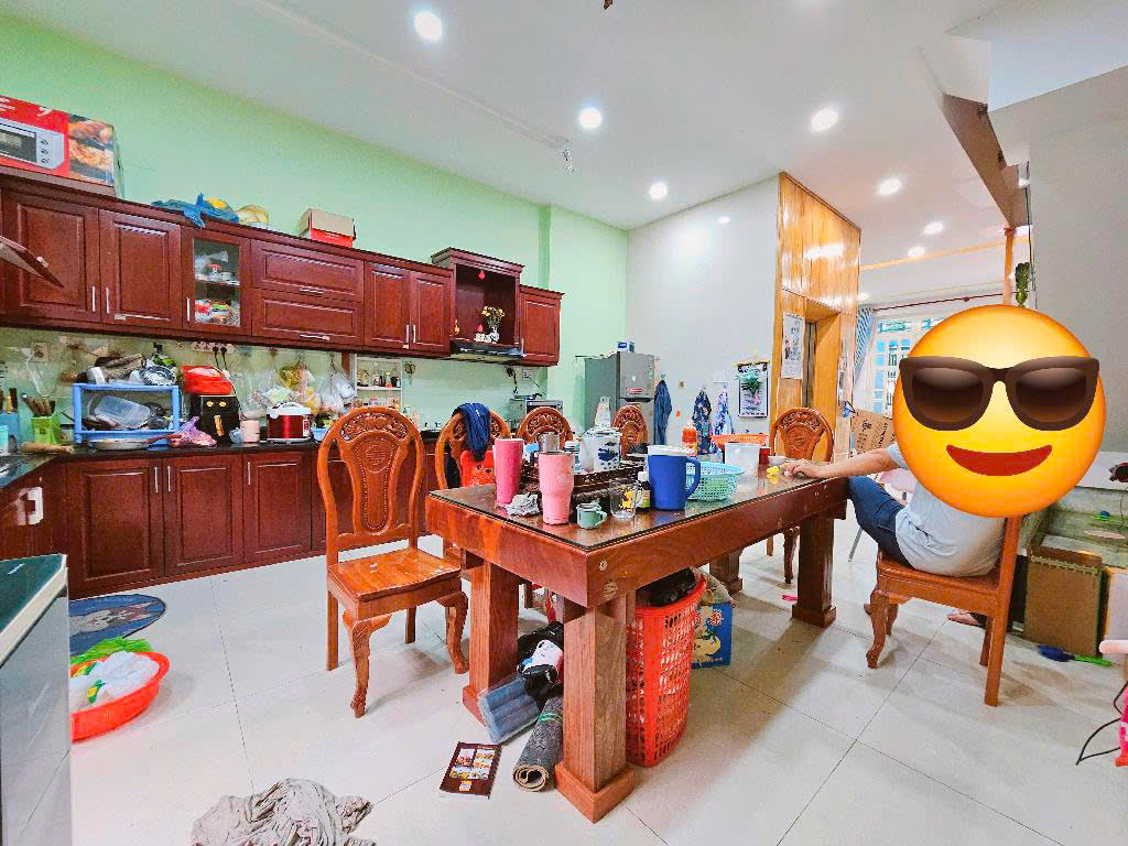 Bán nhà đẹp KDC Vĩnh Phú 1, sổ hồng riêng, vào ở ngay