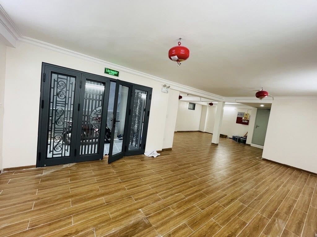 CĂN HỘ CCMN KẾT HỢP KINH DOANH VIEW HỒ TÂY - 3MẶT THOÁNG - NGÕ THÔNG - 62M -22 Tỷ.