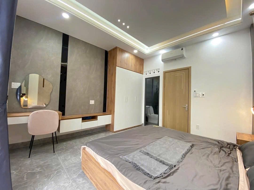 BÁN GẤP GIẢM MẠNH 5 TRĂM TRIỆU! NHÀ PHỐ THẠNH XUÂN QUẬN 12 ĐẸP HIỆN ĐẠI, FULL NỘI THẤT