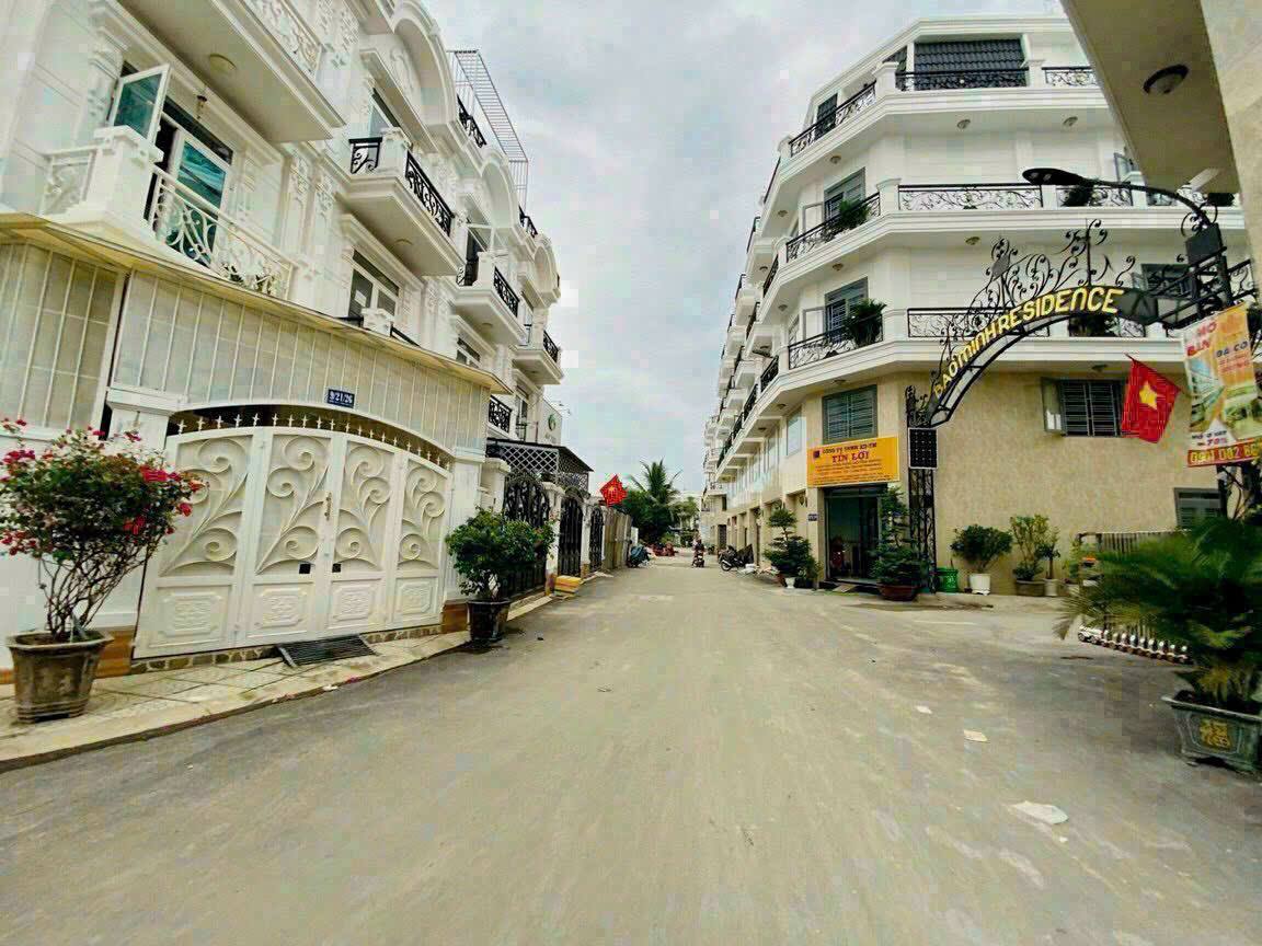 Nhà 4 lầu siêu đẹp, 5pn! Full nt xịn xò! Xe hơi ngủ trong nhà, Vị trí đẹp tuyệt!