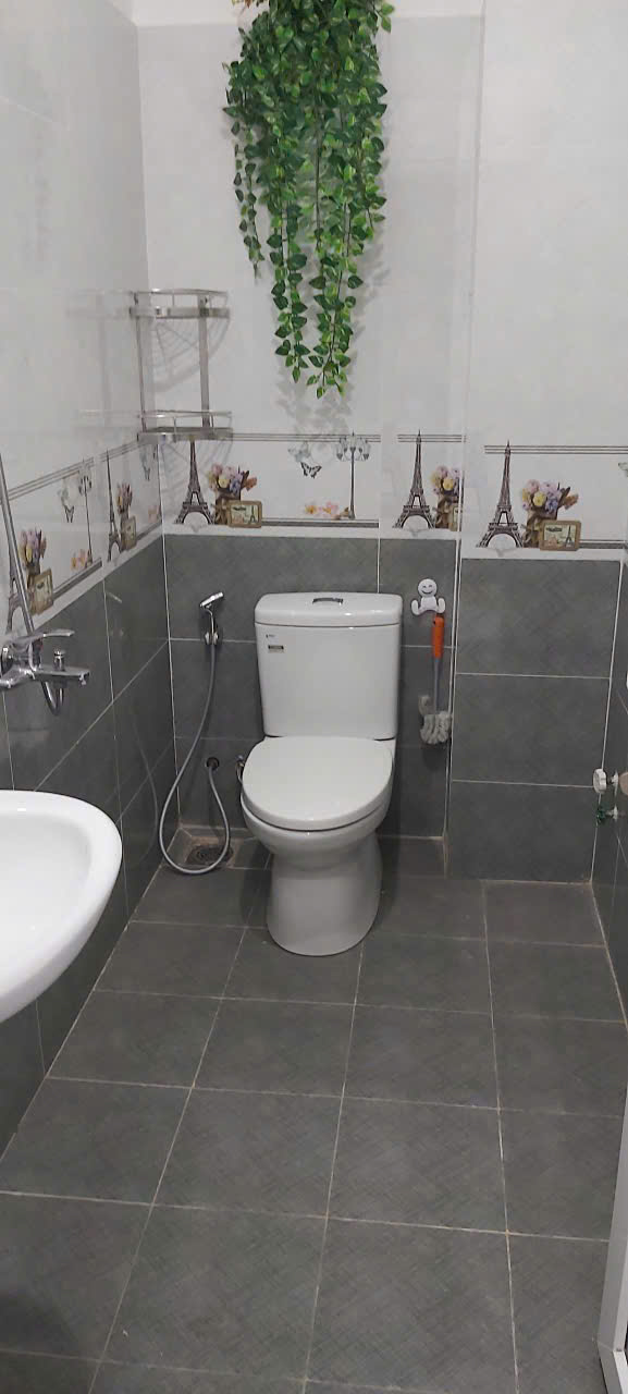 NHÀ ĐẸP THẠNH XUÂN 25 QUẬN 12 CHO THUÊ, 4PN 4WC, ĐƯỜNG 9M