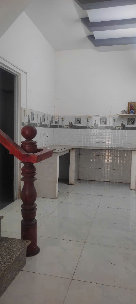 NHÀ 4X10M 3PN 3WC, XE HƠI ĐỖ CỬA, HÀ HUY GIÁP VÀO GẦN