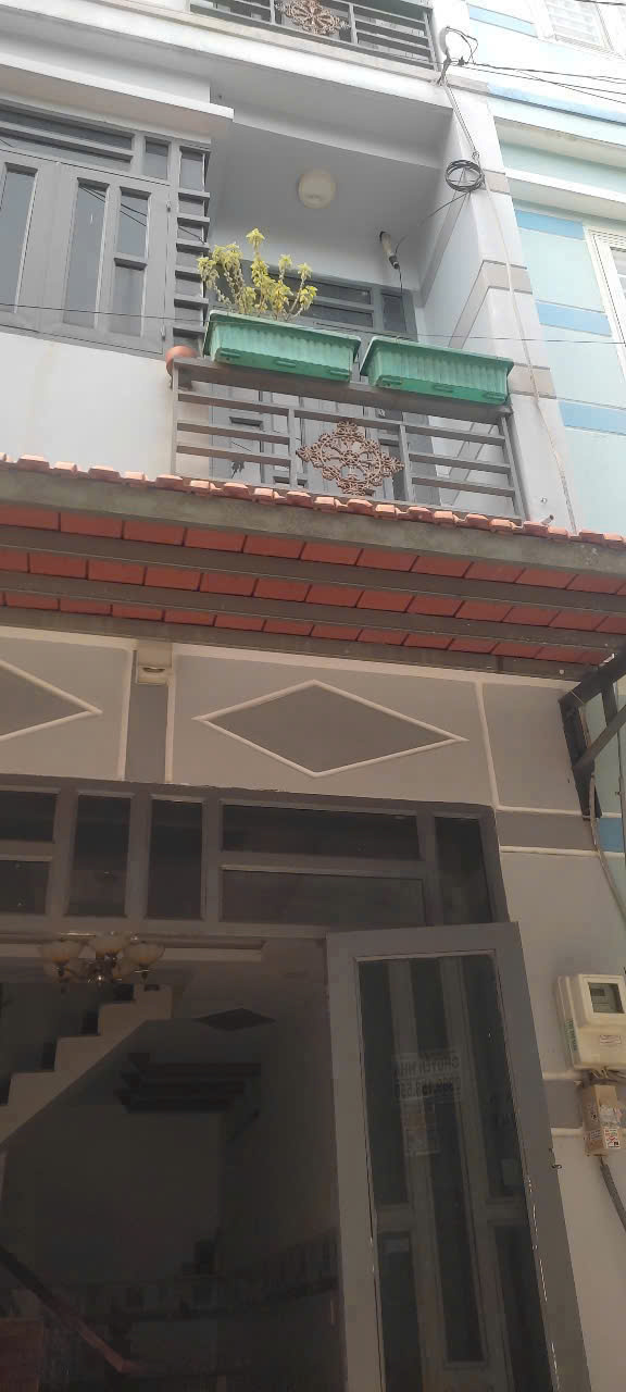 NHÀ 4X10M 3PN 3WC, XE HƠI ĐỖ CỬA, HÀ HUY GIÁP VÀO GẦN