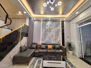 Nhà Phố Thạnh Xuân 25, siêu đẹp, sân xe hơi, ngay sát Thạnh Xuâ 25, đường 32m đang làm