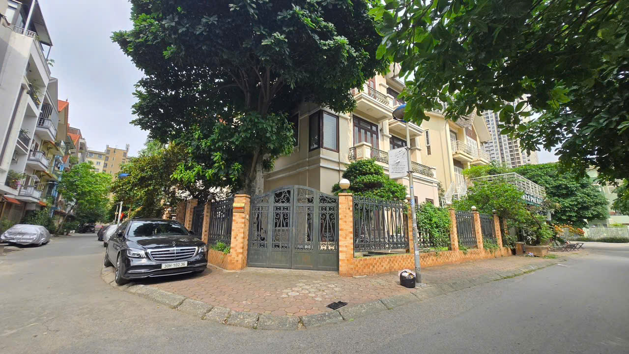SIÊU HIẾM! BÁN NHÀ BIỆT THỰ VIEW HỒ VĂN QUÁN, LÔ GÓC