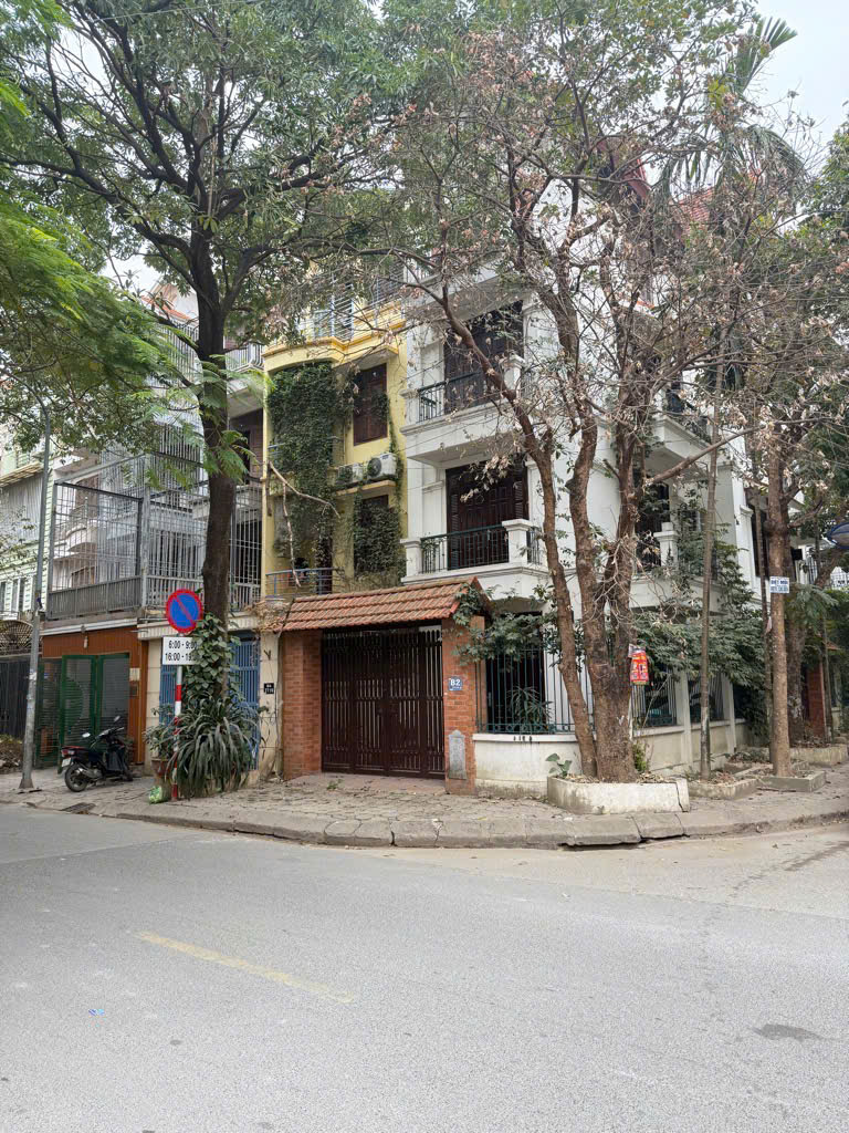 BÁN NHÀ PHÂN LÔ KĐT VĂN QUÁN - LÔ GÓC 3 THOÁNG - GIÁ 38 TỶ CÓ THƯƠNG LƯỢNG