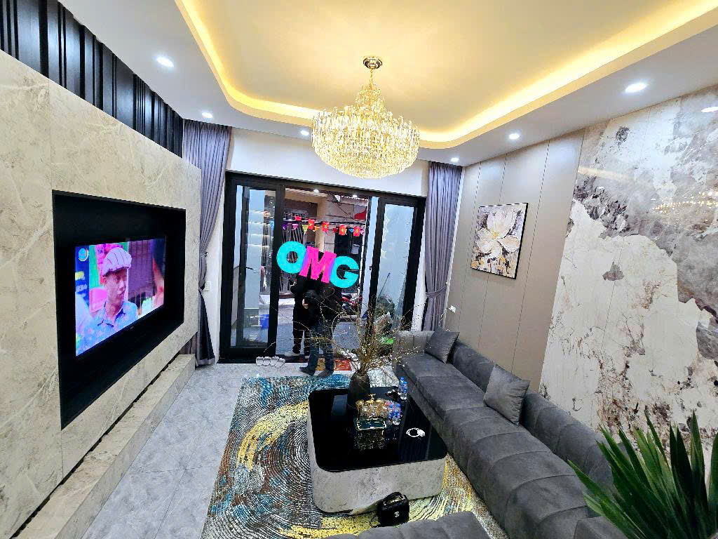 Bán nhà phố Bùi Xương Trạch 51 m 4 tầng MT 4m nhỉnh 9 tỷ nhà đẹp, full nội thất 5 sao ở ngay, ngõ 3 gác nông.