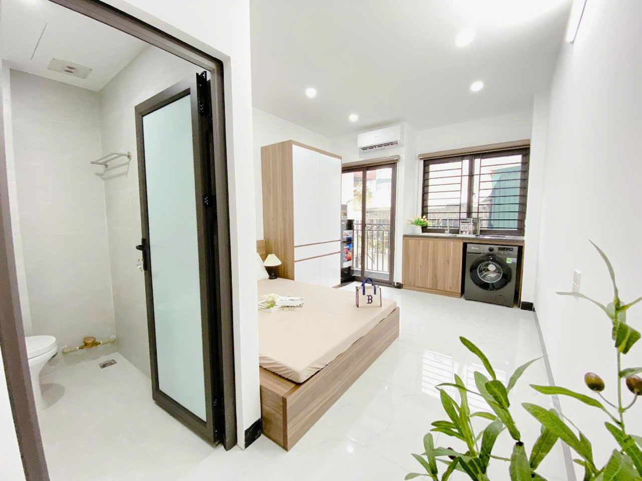 CHÍNH KINH Căn hộ dòng tiền 6 tầng 11 phòng khép kín Thang máy FULL nội thất gần Ô TÔ GPXD, PCCC, thoát hiểm đầy đủ 50m MT6,2m nhỉnh 13 tỷ