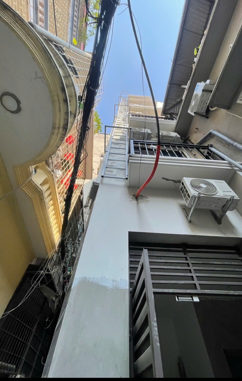 PHAN ĐÌNH GIÓT Căn hộ dòng tiền 6 tầng 10 phòng khép kín Thang máy FULL nội thất gần Ô TÔ GPXD, PCCC, thoát hiểm đầy đủ 50m MT5,5m nhỉnh 11 tỷ