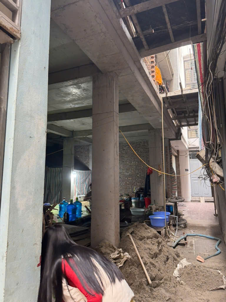 KHƯƠNG TRUNG CCMN 6  tầng 20 Phòng khép kín Thang máy FULL nội thất GPXD, PCCC đầy đủ 81m giá chào 20 tỷ