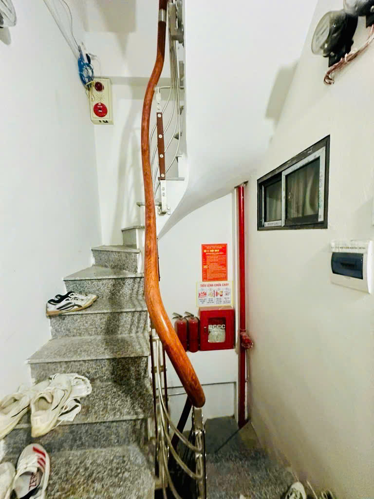 LẠC LONG QUÂN CCMN 7 tầng 21 Phòng khép kín Thang máy FULL nội thất GPXD, PCCC đầy đủ 85m MT5,1m giá chào 20 tỷ ô tô thông
