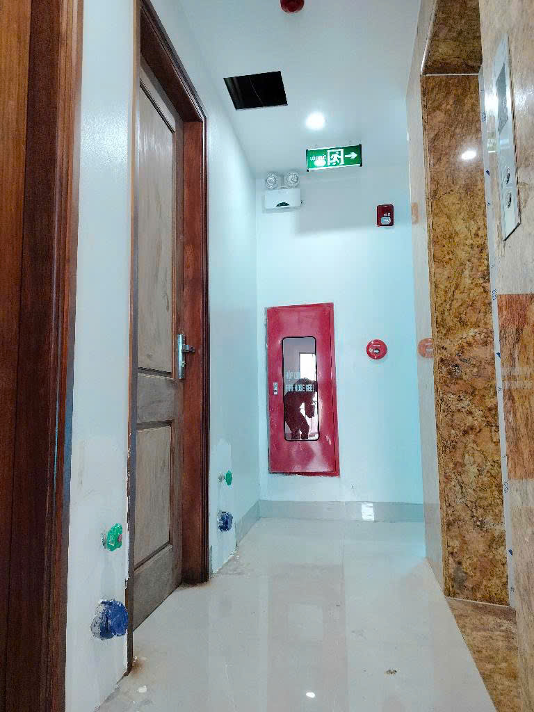 VĂN TRÌ CCMN 7 tầng 18 Phòng khép kín Thang máy FULL nội thất GPXD, PCCC đầy đủ 73m MT6,5m giá chào 20 tỷ ô tô thông qua cửa