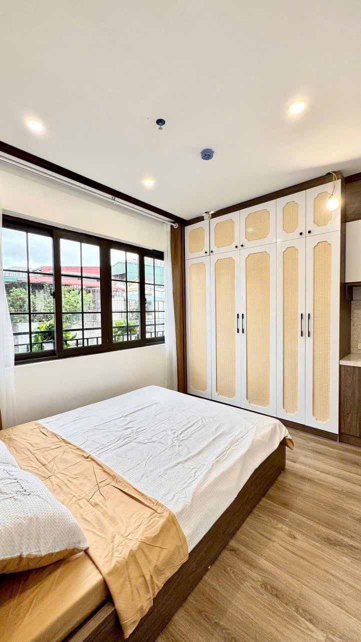 MINH KHAI CCMN 6 tầng 15 Phòng khép kín Thang máy FULL nội thất GPXD, PCCC đầy đủ 42m giá chào nhỉnh 10 tỷ
