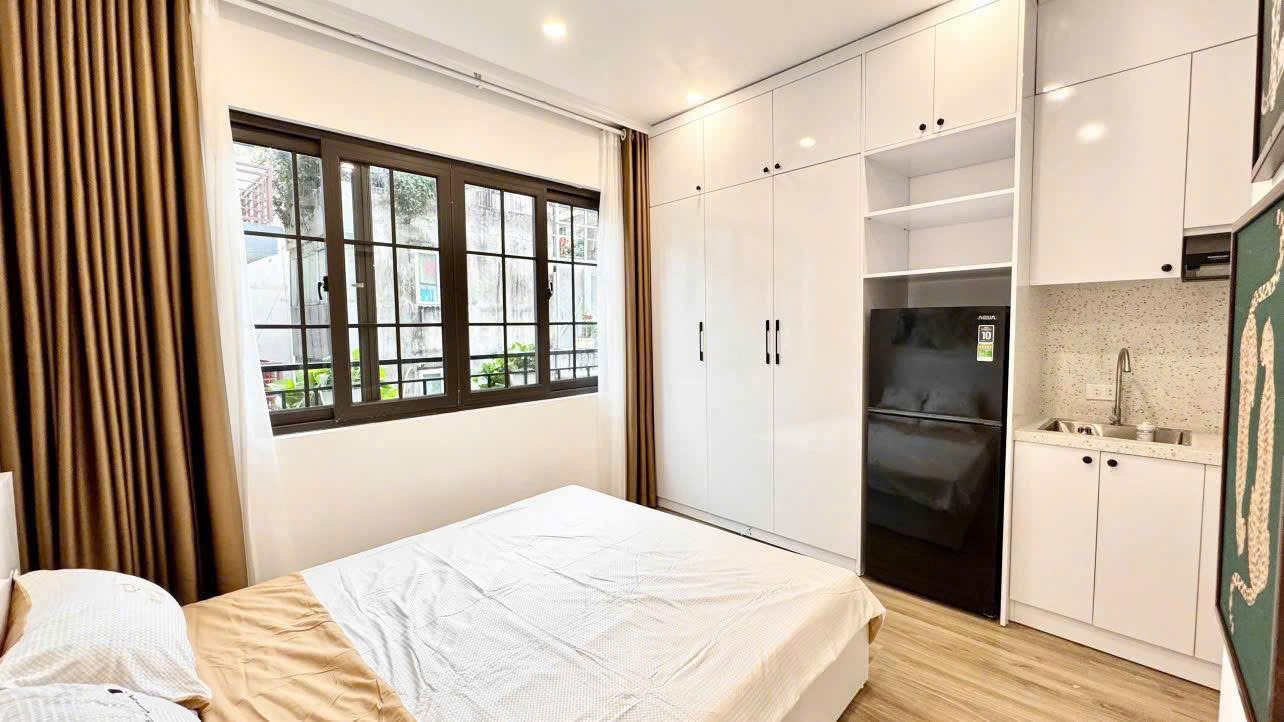 MINH KHAI CCMN 6 tầng 15 Phòng khép kín Thang máy FULL nội thất GPXD, PCCC đầy đủ 42m giá chào nhỉnh 10 tỷ