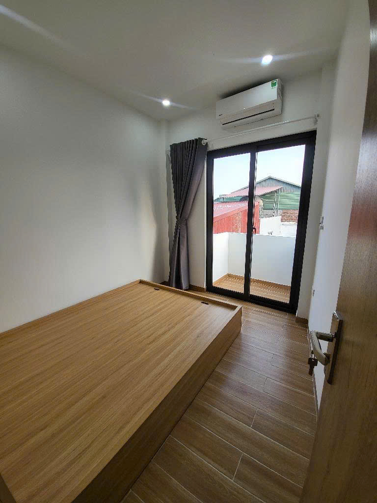 HOÀNG MAI CCMN 7 tầng 9 Phòng khép kín Thang máy FULL nội thất GPXD, PCCC đầy đủ 81m giá chào nhỉnh 19 tỷ  NGÕ OTO