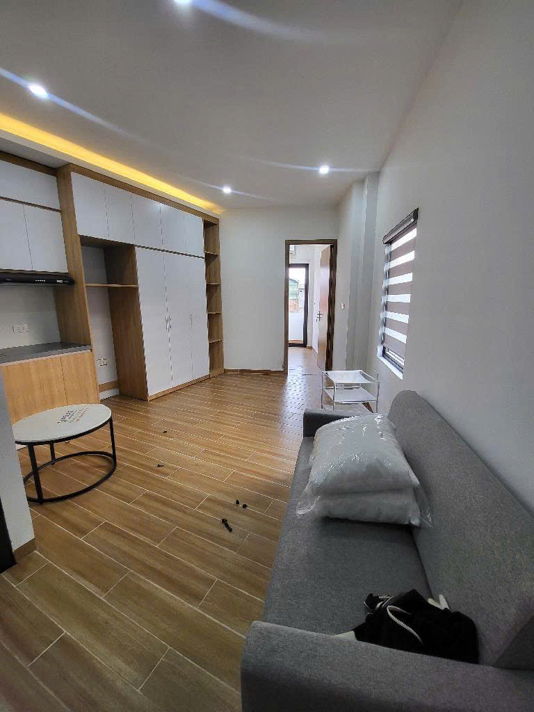 HOÀNG MAI CCMN 7 tầng 9 Phòng khép kín Thang máy FULL nội thất GPXD, PCCC đầy đủ 81m giá chào nhỉnh 19 tỷ  NGÕ OTO