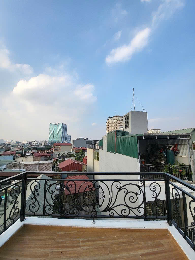 HOÀNG MAI CCMN 7 tầng 9 Phòng khép kín Thang máy FULL nội thất GPXD, PCCC đầy đủ 81m giá chào nhỉnh 19 tỷ  NGÕ OTO