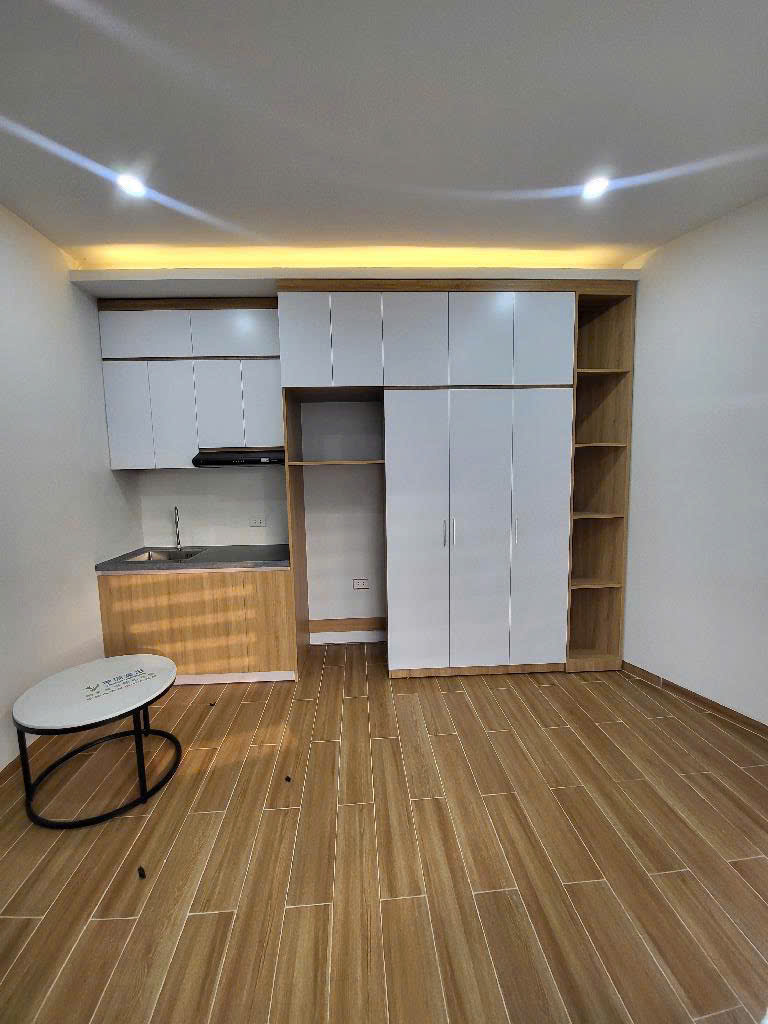 HOÀNG MAI CCMN 7 tầng 9 Phòng khép kín Thang máy FULL nội thất GPXD, PCCC đầy đủ 81m giá chào nhỉnh 19 tỷ  NGÕ OTO