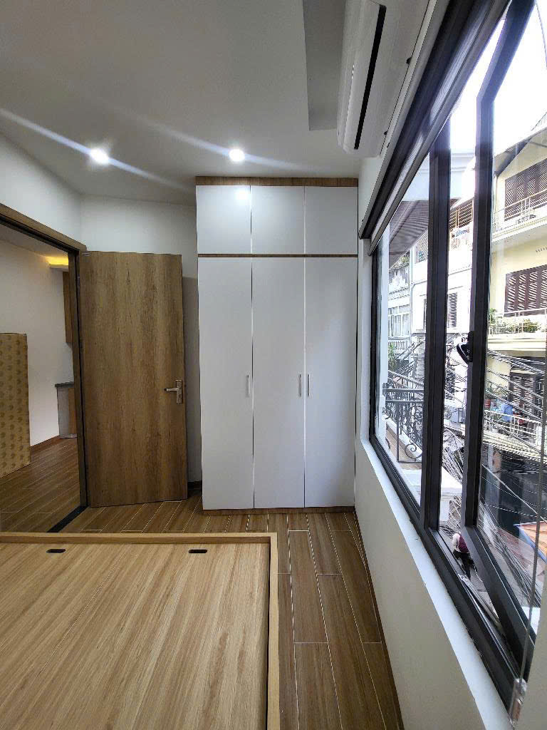 HOÀNG MAI CCMN 7 tầng 9 Phòng khép kín Thang máy FULL nội thất GPXD, PCCC đầy đủ 81m giá chào nhỉnh 19 tỷ  NGÕ OTO