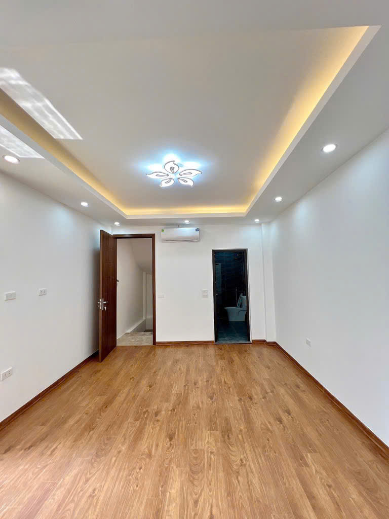 KHÂM THIÊN - 40M - 5 tầng – chỉ 7,65 tỷ