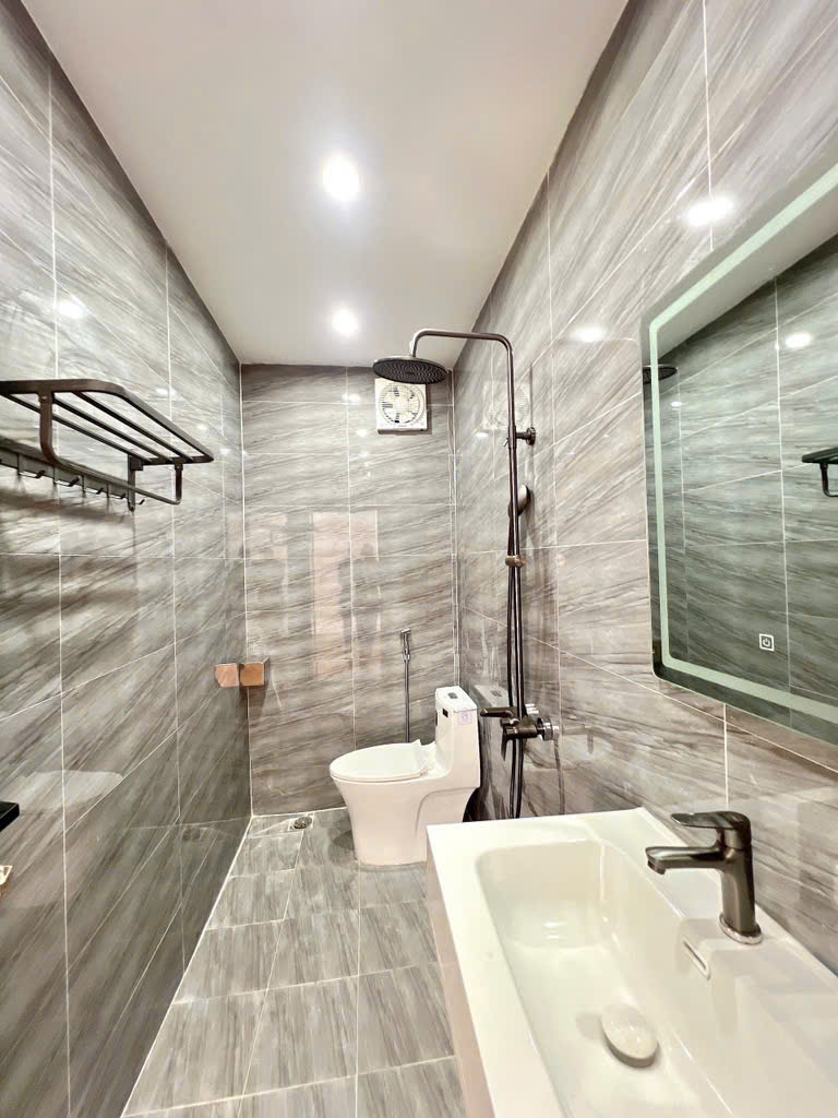 KHÂM THIÊN - 40M - 5 tầng – chỉ 7,65 tỷ