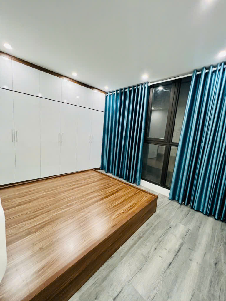 NGÕ VĂN HƯƠNG- 30M - 4 tầng - chỉ 6,85 tỷ