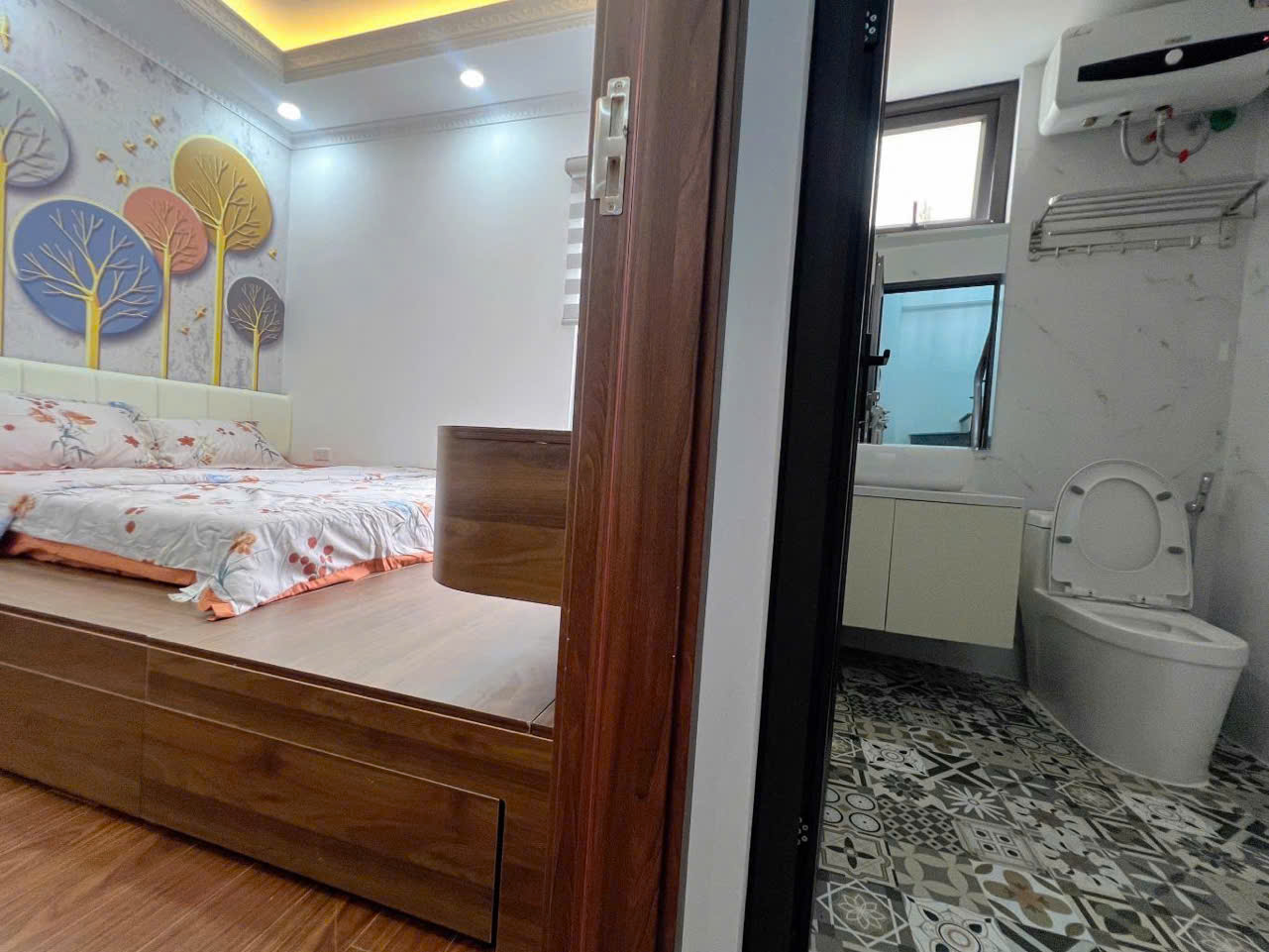 CẦU GIẤY – SIÊU PHẨM NHÀ MỚI XÂY  6 TẦNG –FULL NỘI THẤT 34m MT 5m giá chào chỉ 8,5 tỷ  