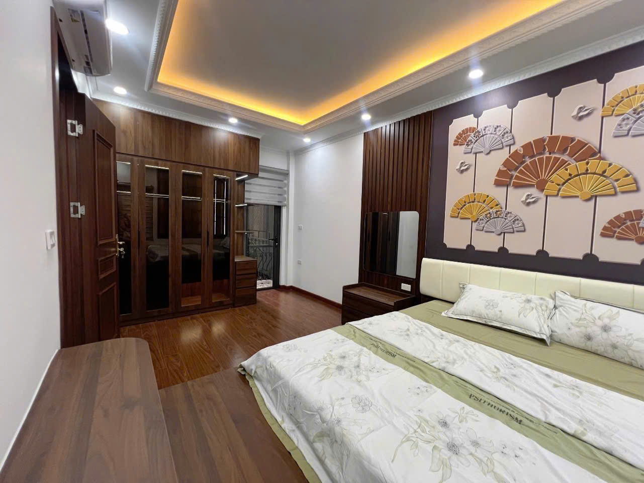 CẦU GIẤY – SIÊU PHẨM NHÀ MỚI XÂY  6 TẦNG –FULL NỘI THẤT 34m MT 5m giá chào chỉ 8,5 tỷ  