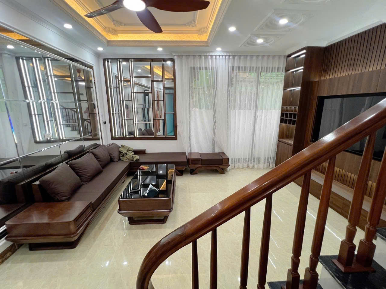 CẦU GIẤY – SIÊU PHẨM NHÀ MỚI XÂY  6 TẦNG –FULL NỘI THẤT 34m MT 5m giá chào chỉ 8,5 tỷ  