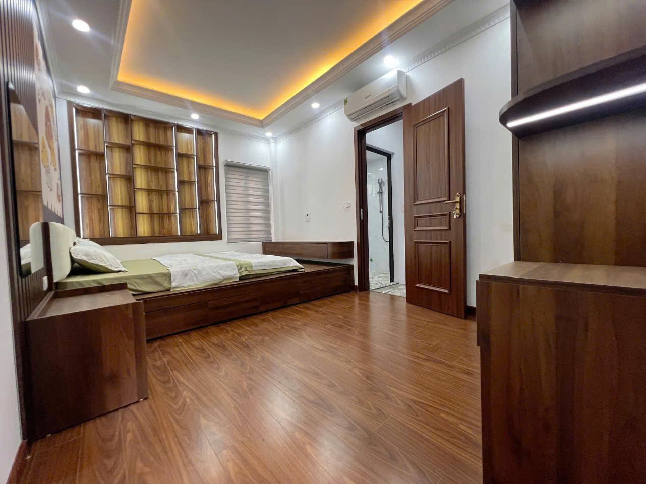 CẦU GIẤY – SIÊU PHẨM NHÀ MỚI XÂY  6 TẦNG –FULL NỘI THẤT 34m MT 5m giá chào chỉ 8,5 tỷ  