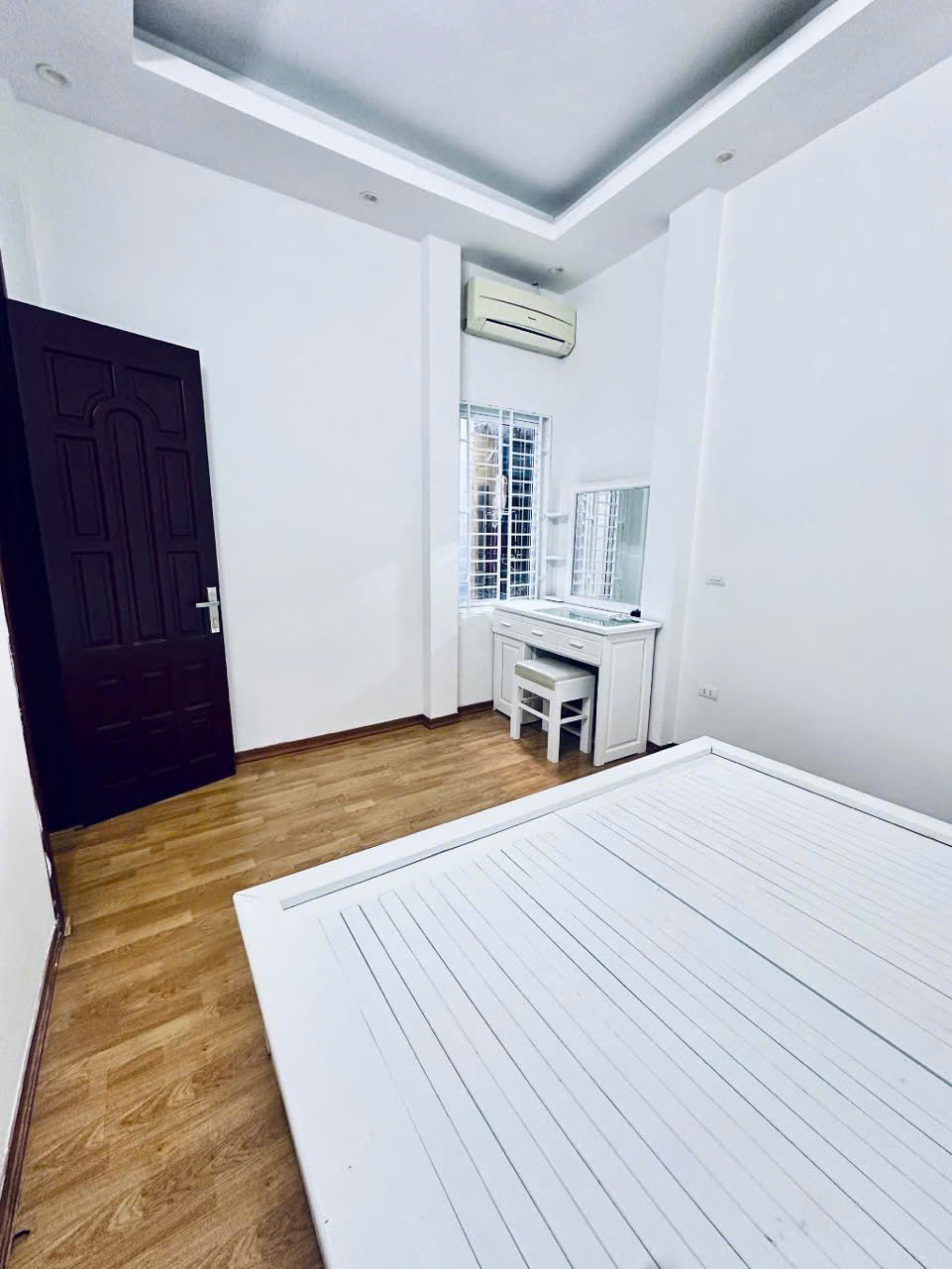 KHƯƠNG ĐÌNH – SIÊU PHẨM NHÀ MỚI XÂY  5 TẦNG –FULL NỘI THẤT 36m MT 4,3m giá chào chỉ 7,65 tỷ