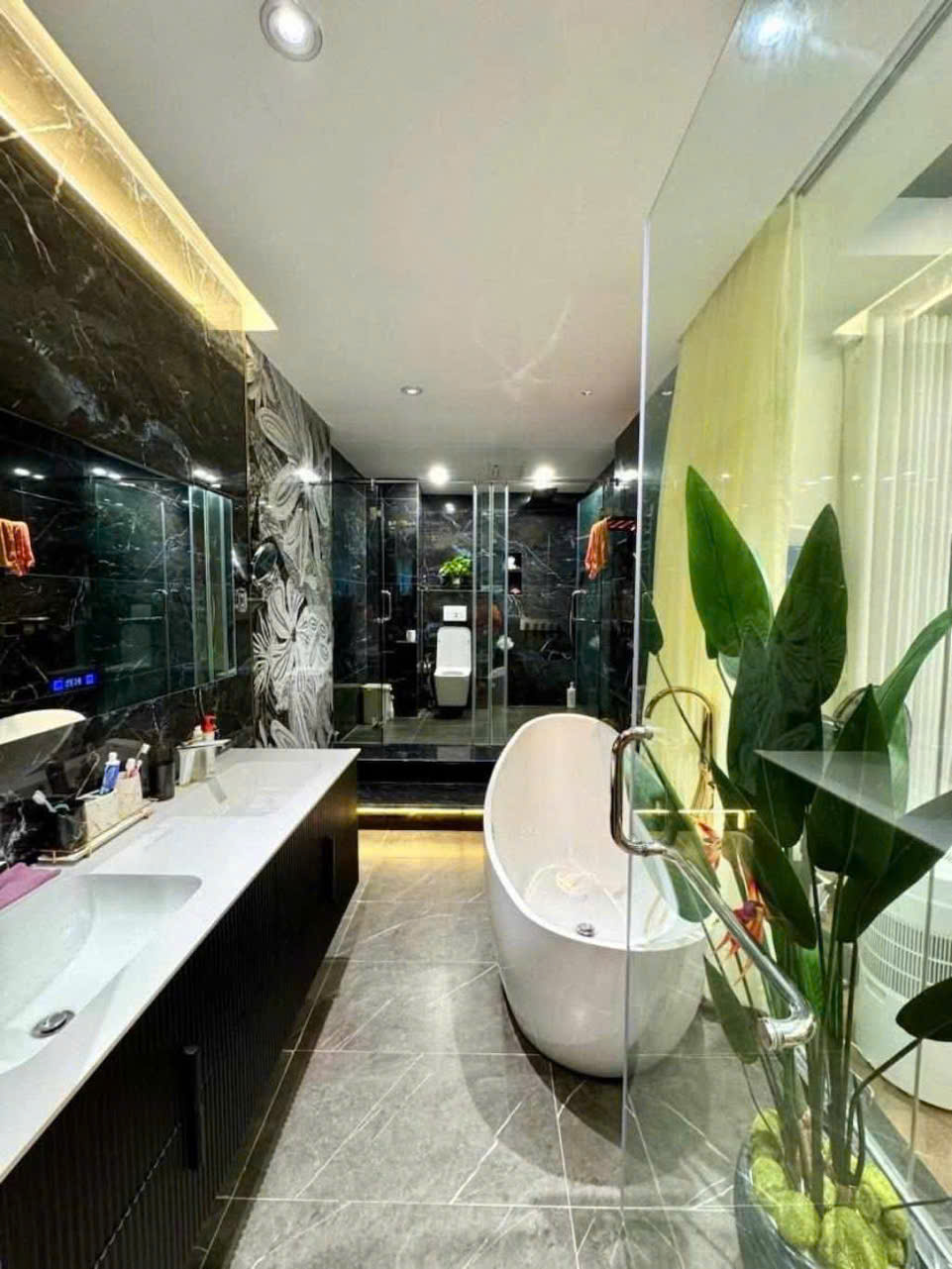 NGỌC LÂM – SIÊU PHẨM NHÀ ĐẸP  6 TẦNG THANG MÁY – Ô TÔ VÀO NHÀ - FULL NỘI THẤT 52m MT 6m giá chào chỉ 18 tỷ  