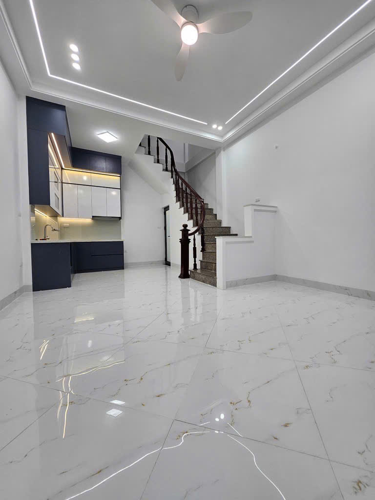 BÙI XƯƠNG TRẠCH 36m 6 TẦNG MT4,3m Ô Tô qua nhà  giá chỉ 8,3 tỷ