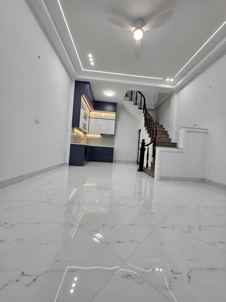 BÙI XƯƠNG TRẠCH 36m 6 TẦNG MT4,3m Ô Tô qua nhà  giá chỉ 8,3 tỷ