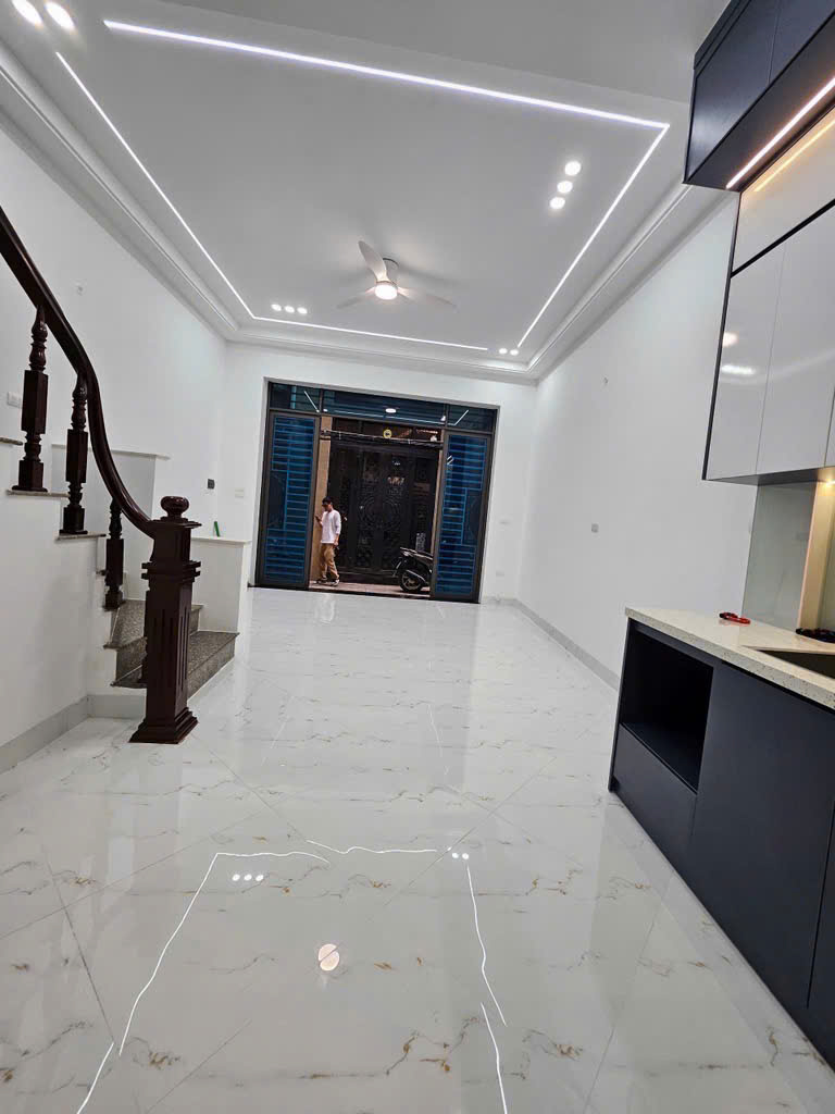 BÙI XƯƠNG TRẠCH 36m 6 TẦNG MT4,3m Ô Tô qua nhà  giá chỉ 8,3 tỷ