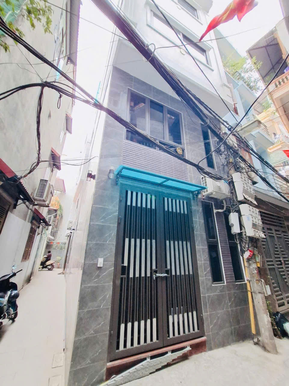BÙI XƯƠNG TRẠCH 39m 5 TẦNG MT4,4m ba gác đỗ cửa  giá chỉ 8,35tỷ