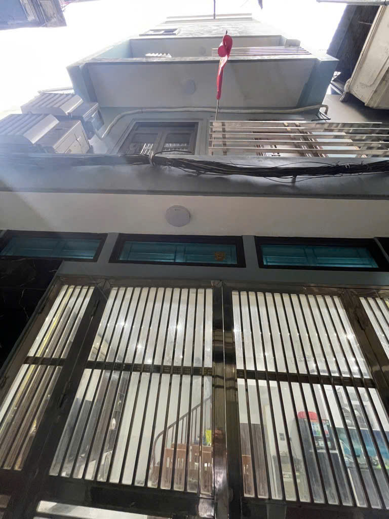 KHƯƠNG ĐÌNH 70m 5 TẦNG MT 6m giá chỉ 7,5 tỷ