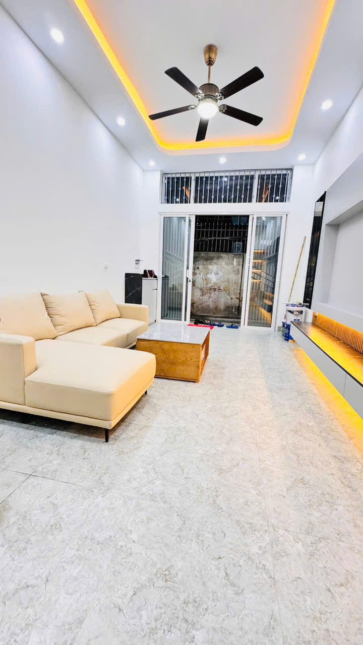 KHƯƠNG HẠ 40m 5 TẦNG MT3,8m giá chỉ 8,75 tỷ Nhà mới FULL nội thất