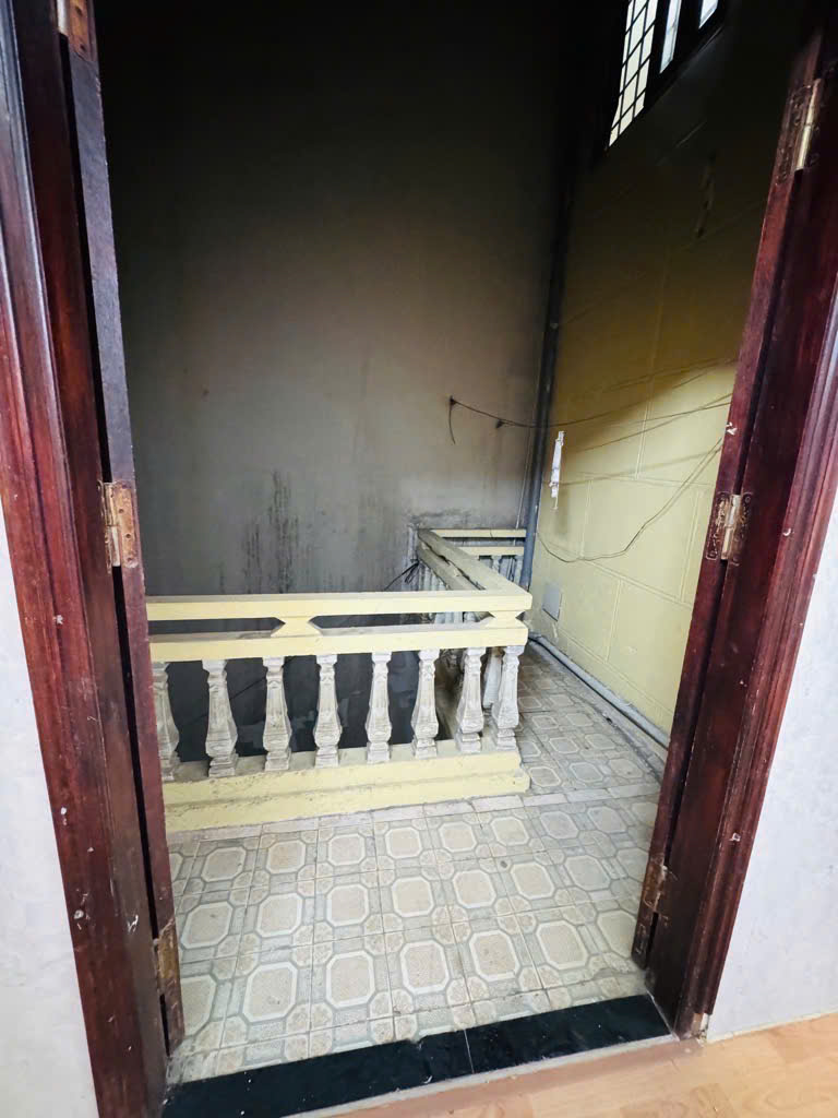 HOÀNG VĂN THÁI 51m bán đất tặng nhà 3 tầng cũ, ô tô đậu cửa chỉ 7,2tỷ