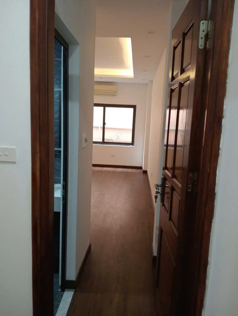 KHƯƠNG TRUNG 30m 5 TẦNG MT3,5m giá chỉ 8,75 tỷ