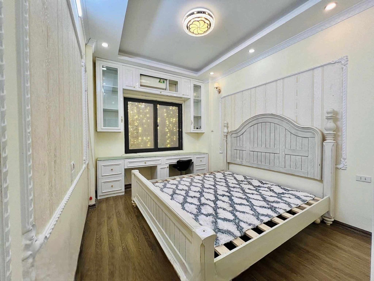 ĐỐNG ĐA – NGÕ CHỢ KHÂM THIÊN 30m 4 tầng ngõ 3 gác Chỉ 6,5tỷ