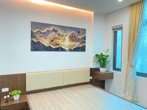 QUAN NHÂN 5 tầng Thang máy FULL nội thất gần Ô TÔ 33m MT5m nhỉnh 8 tỷ Thiết kế thông sàn khép kín