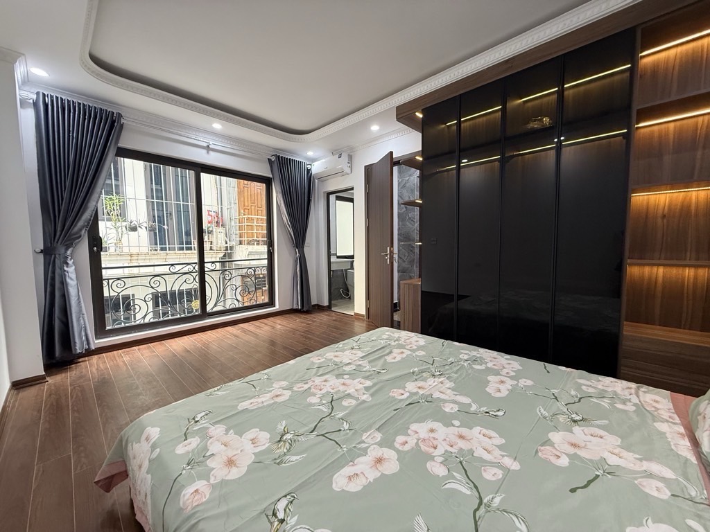 HÀ ĐẸP HOÀNG MAI 6 tầng nhỉnh 10 tỷ chỉ xách vali về ở ngay