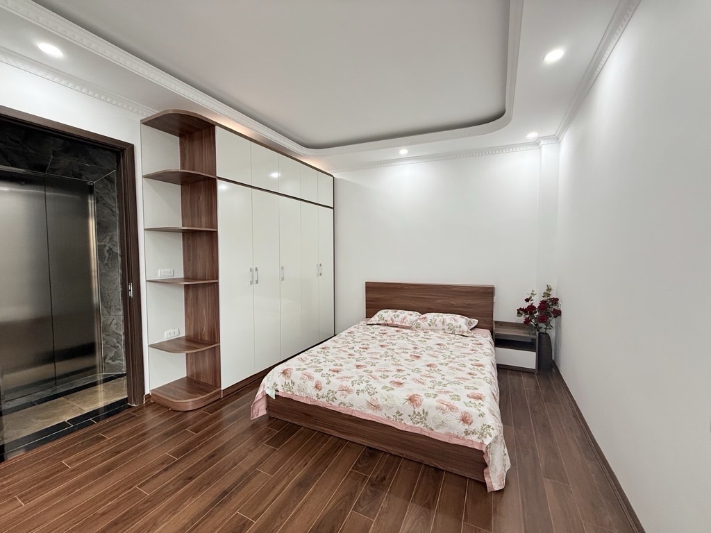 HÀ ĐẸP HOÀNG MAI 6 tầng nhỉnh 10 tỷ chỉ xách vali về ở ngay