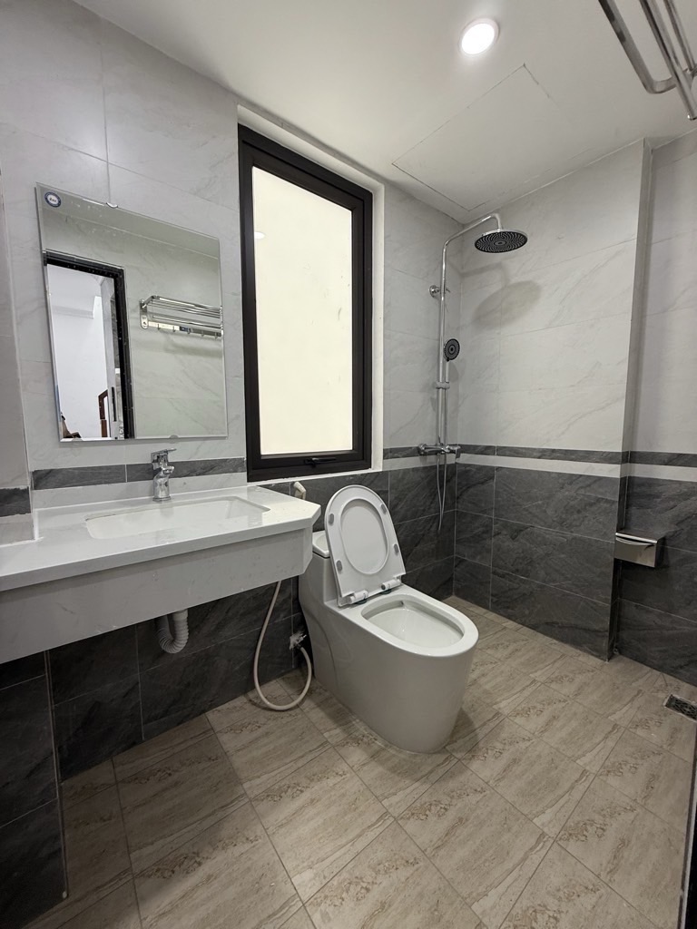 HÀ ĐẸP HOÀNG MAI 6 tầng nhỉnh 10 tỷ chỉ xách vali về ở ngay