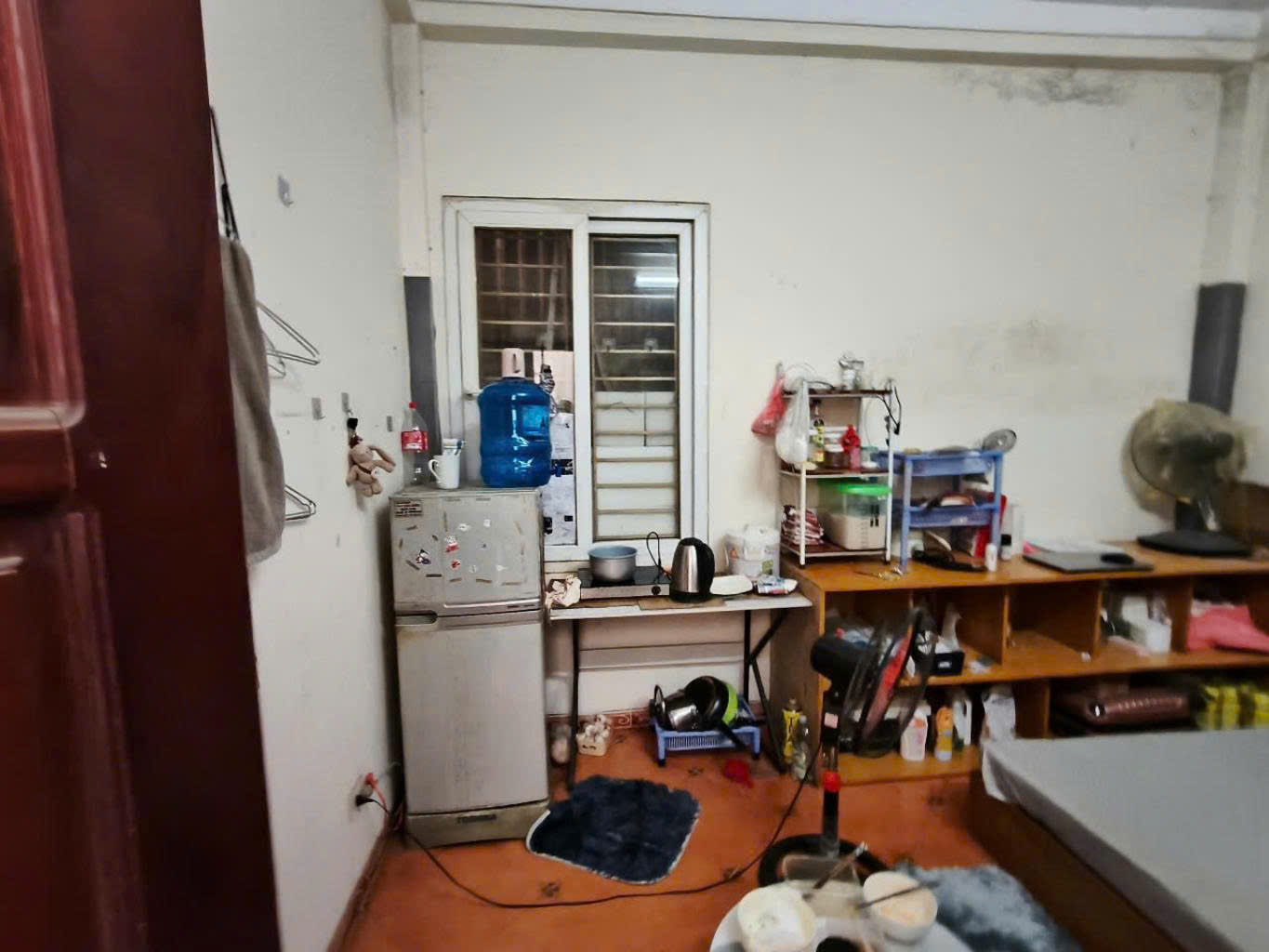 40m2 – 5 tầng – Hoàng Ngân – Lê Văn Lương